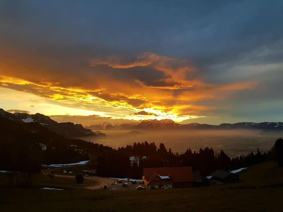 Grosszuegige Ferienwohnung Am Skigebiet Boedele Mit Rheintalblick Dornbirn Exterior photo